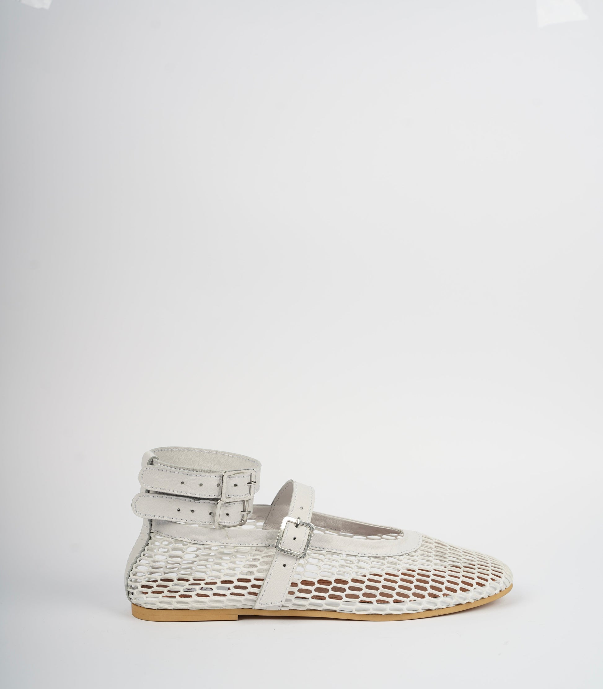 IVORY FLATS IN FISHNET